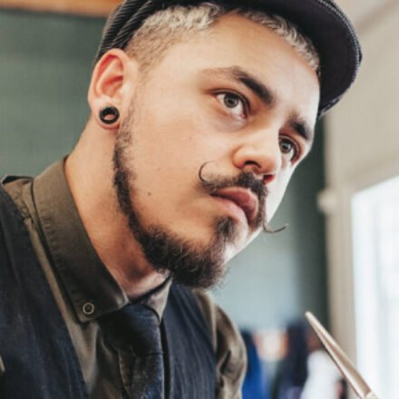 Featured author image: Salon for Men in Dubai: The Ultimate Guide to Men’s Grooming Excellence
